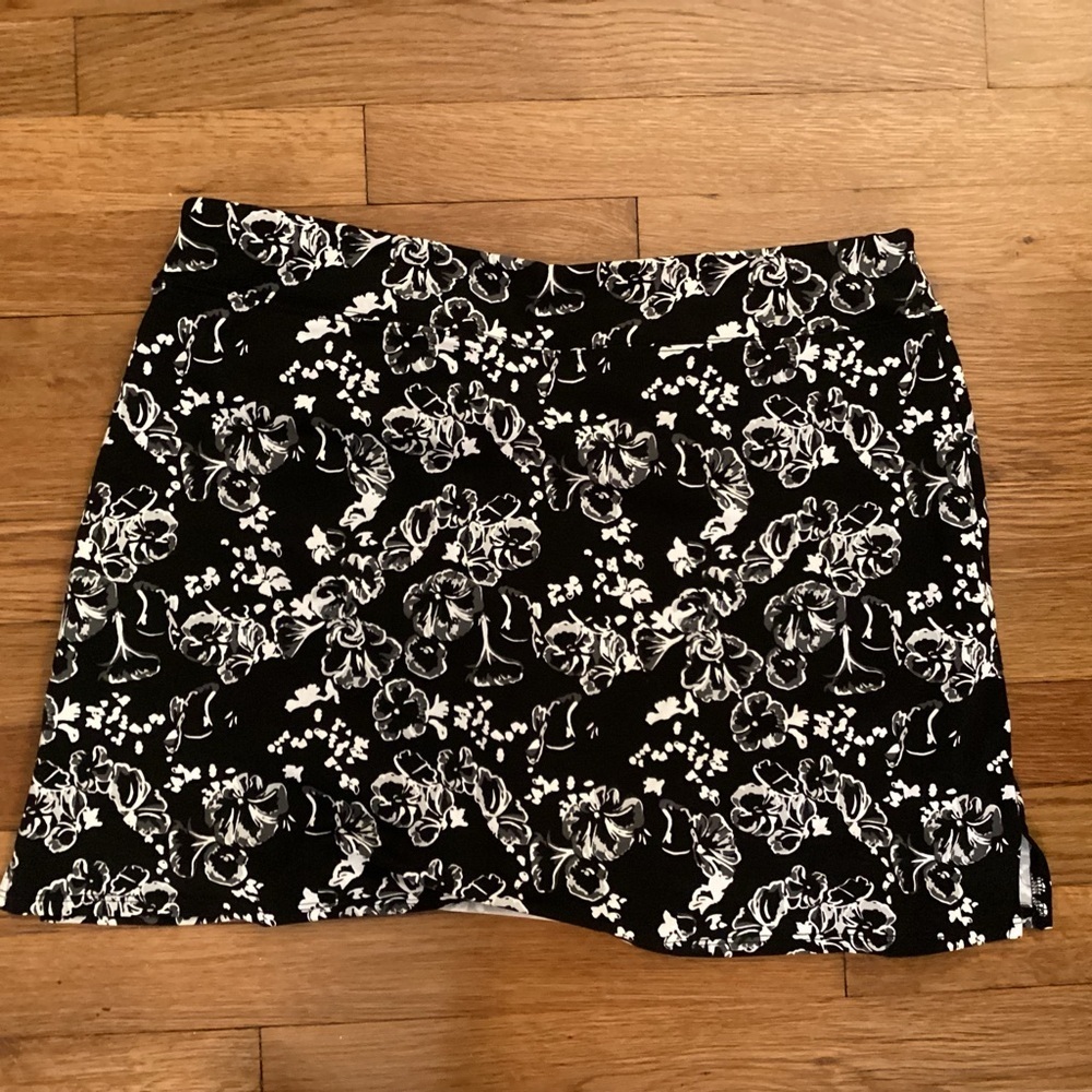 Soybu Black and White Skort - Picture 3 of 4